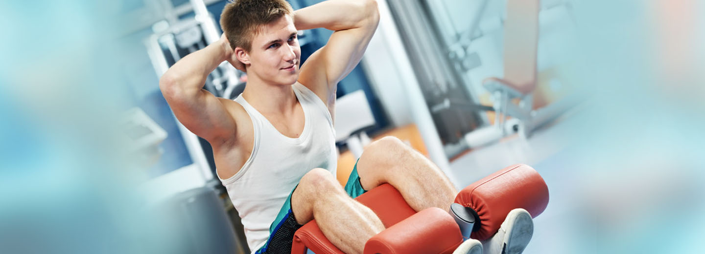 Khu tập tạ tại FitZone Gym